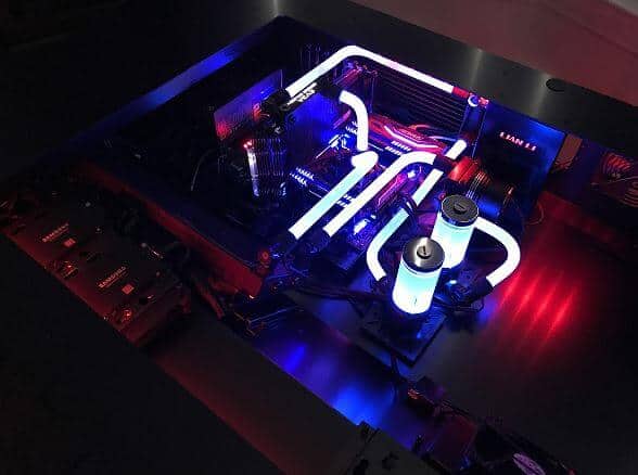 Lian Li DK-05 Liquid Cooled Build 7